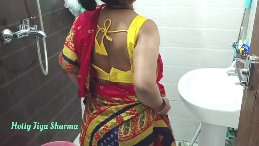 Hot Desi Indian Step Mom!