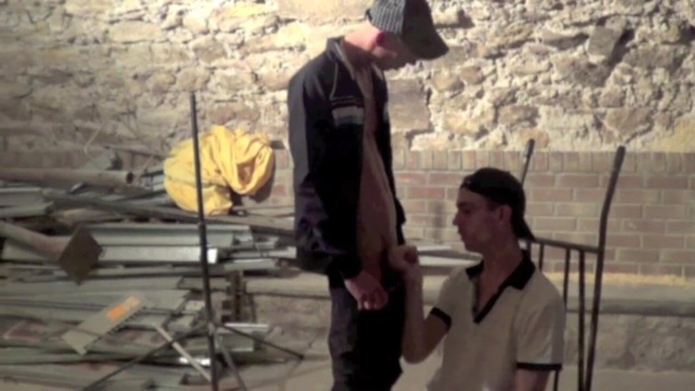 Sneaker gay: Tim Cosla fucked by Arab in the discreet basement