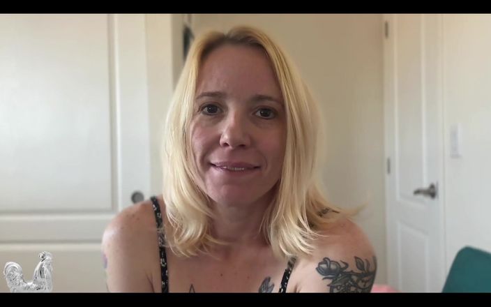 Jane Cane: Queen Face Sits on Her Pet