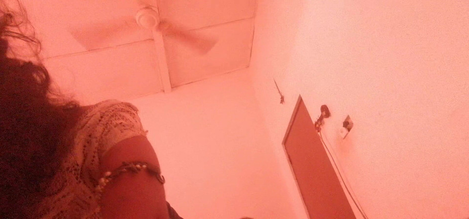 Tina Baby: La polla gigantesca del suegro cuelga debajo de su sari...