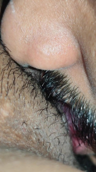 Masajista y dama de masaje caliente con follada dura y lamer coño caliente de la chica india