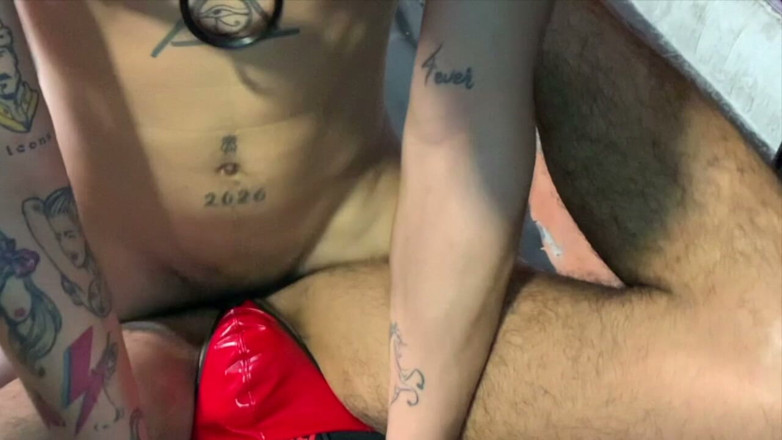 Recent bareback porn from France: EMC Berpuasa Di Bilik Belakang Panas