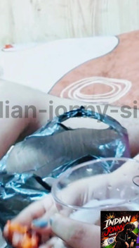 Il fratellastro lecca la figa video hindi India parte 3