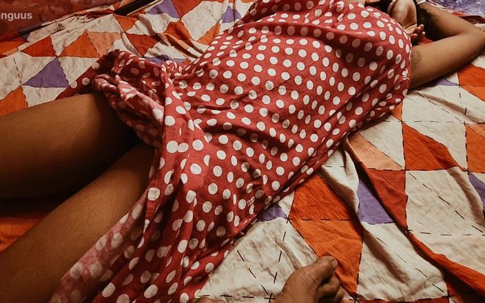 Riya Bonguus: Гарячу бхабхі відтрахав її девар, коли чоловіка немає вдома, мокра натуральна волохата пизда та волохата пахва
