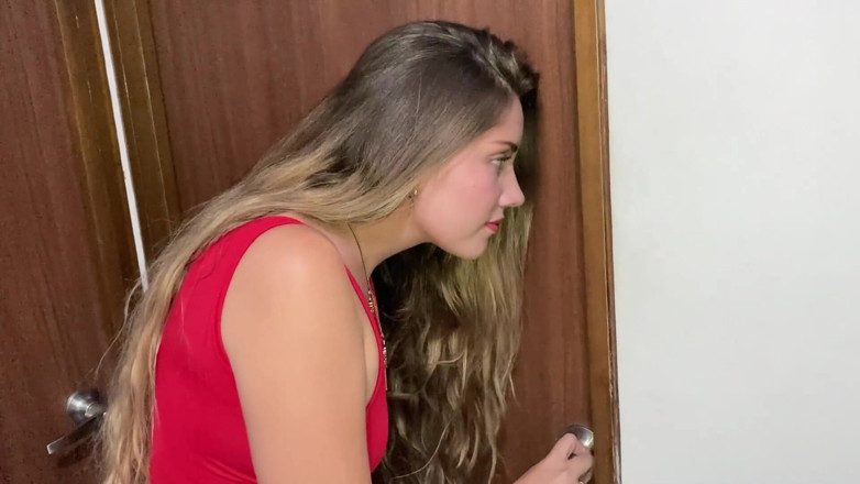 Sara Blonde: คู่สวิงเกอร์มือสมัครเล่น แลกเปลี่ยน เย็ด ดูดควย และแตกคาปาก