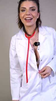 Mme Docteur Creed - Premier examen