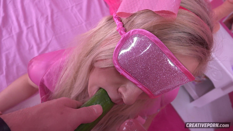 Creative Porn: Creative Porn 3: Analní Barbie