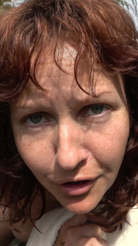 Země MILF Masturbuje, Aby Rajčata Blush