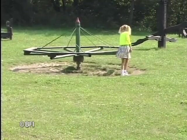 Horny Teenies: Dublă penetrare în cameră