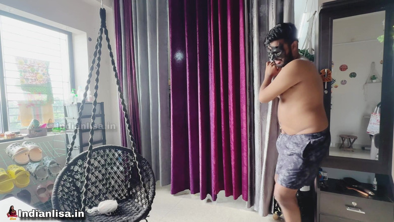 IndianMyra07: Fratele vitreg a văzut-o pe sora vitregă futându-se cu iubitul...