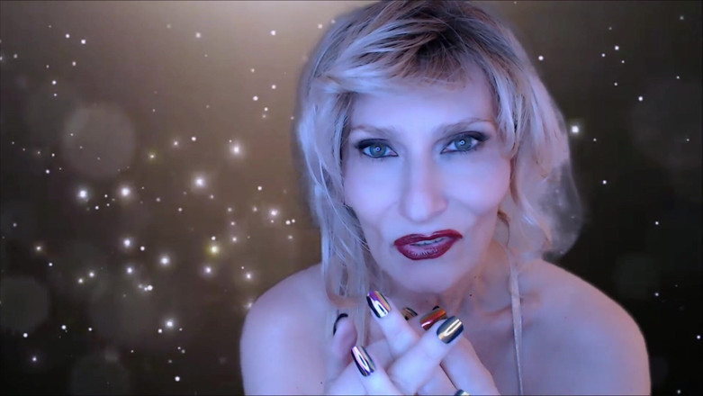 Mistress Chadford: Zlatá bohyně JOI