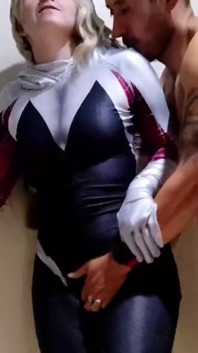 Want Some Fingering to Spidergwen?