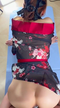 Esposa em treinamento de quimono, vibrador, orgasmos contínuos, gozada interna