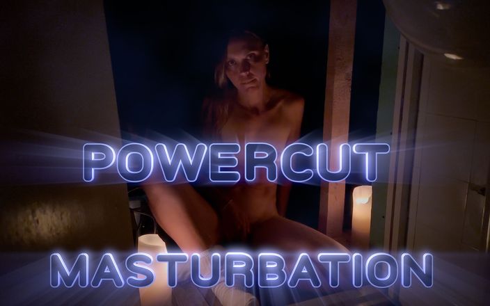 Wamgirlx: Powercut masturbatie
