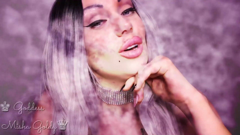 Goddess Misha Goldy: ASMR ve göz teması! Büyüleyici ve boşalmasına izin verilmiyor!