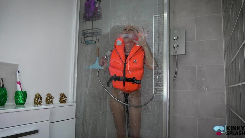 Steamy Lifejacket Shower (UKCuteGirl) Steamy Lifejacket Shower (UKCuteGirl)