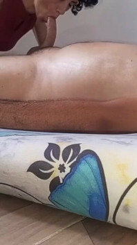 Masajele pentru corp și penis includ muie pe toch