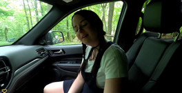 Emma Secret: Creampie buitenlandse neukpartij! Gered van stormen en weg geneukt!