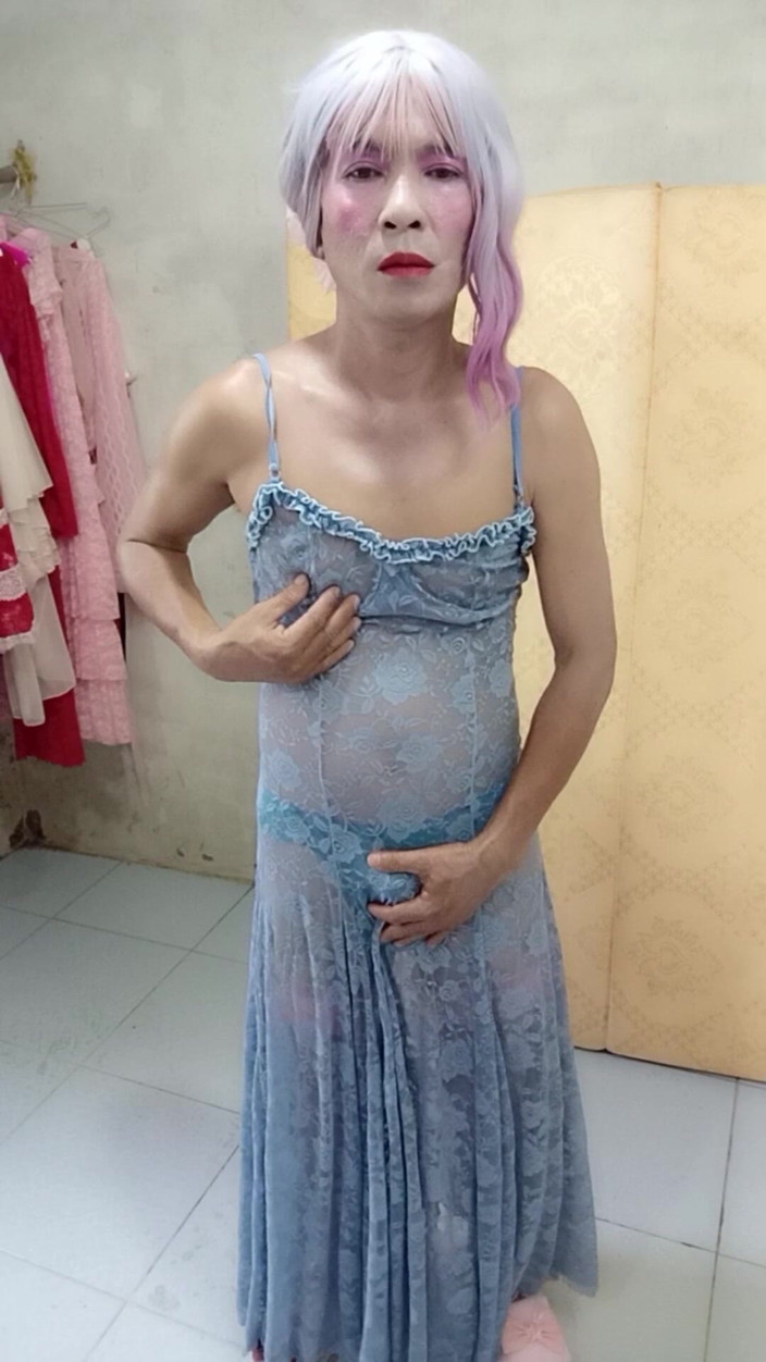 nguyen dang thien tri: Bokep seksi oanh le shemale eyes berdiri sama kontol ngaceng...