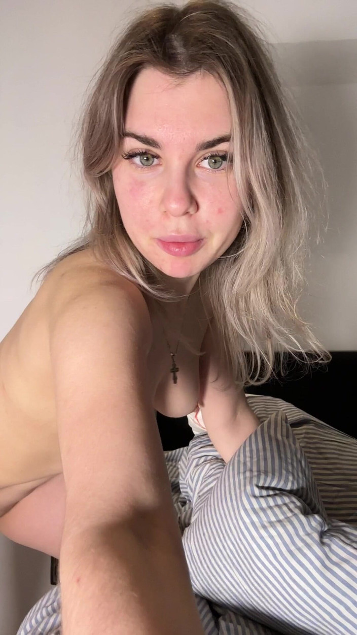 Misty Phoenix: 오늘 아침 베개를 흥얼거리고 있어