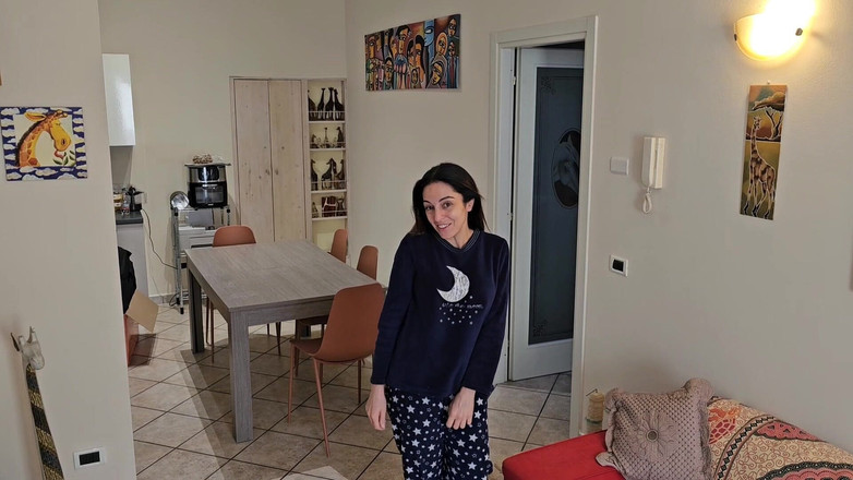 Ferrero anal experience: 亲爱的，你也想要我的大刷子吗？