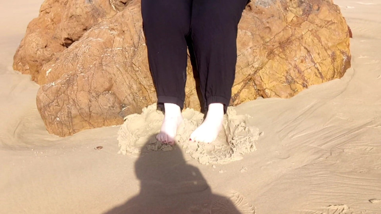 LaLaDelilah: Beach feet
