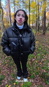 Una Studentessa Arrapata Di 18 Anni Si È Persa Nella Foresta La Scopo Duro in Tutti I Buchi