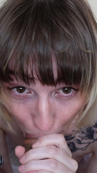 Your Cute Trans Girlfriend Claire Gemini Shows off Her New Haircut