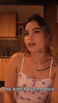 Adik tiri yang menjengkelkan dengan pantat gemuk dikongkek dalam dia ruang tamu! Carolina Agudelo - Papuchizz