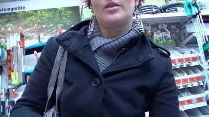 Popp Sylvie: Toto je skutečná akce Popp Sylvie v obchodě s hardwarem