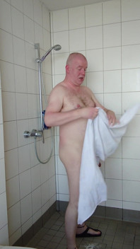 Erotic Showers in Birkenstocks