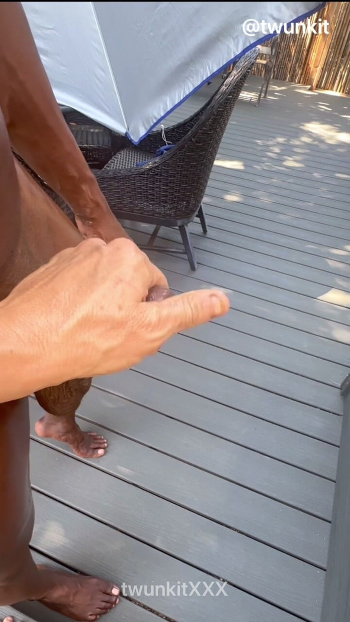 twunkitXXX: Backyard Boneyard Oiled-up BBC Fucks White Muscle Pig! Woof!