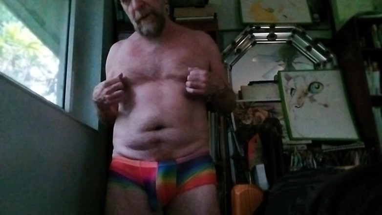 Hairyartist: Pride-kleding