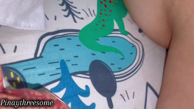 Pinay Threesome: Aku ngentot gaya doggy saat dia tiba-tiba minta aku entot...