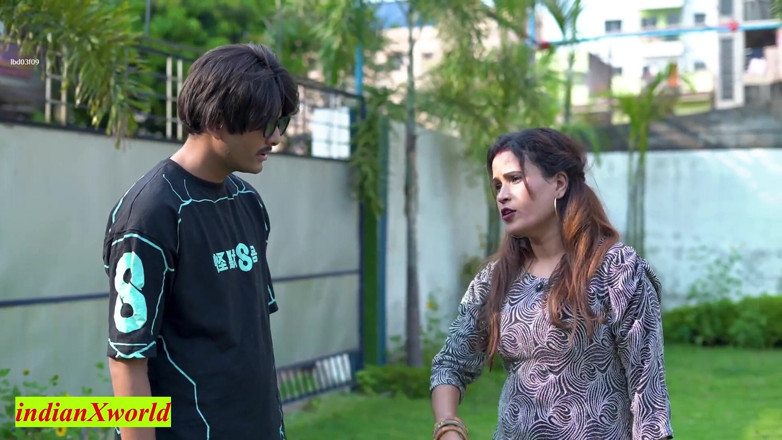 Indian Xshot: Hintli evli olmayan çift seks! Boşandım ve şimdi açık ilişkide