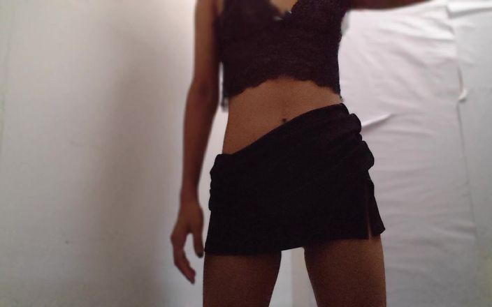 desigirl93: En primer plano, me masturbo encima de ti, toma toda...