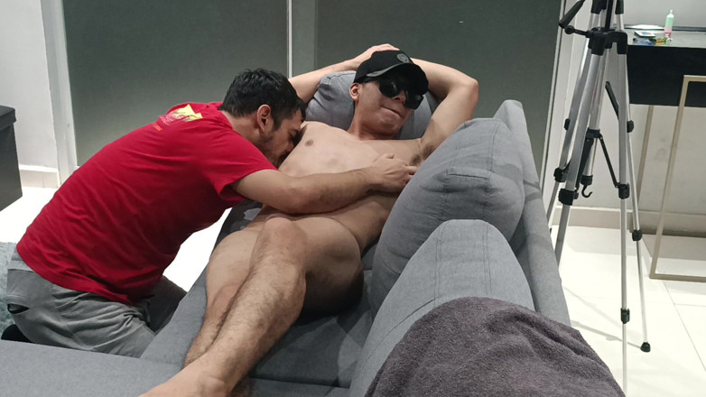 Bare skin man: Hỗ trợ trò chơi của bạn