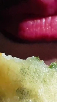 Giantess Feast