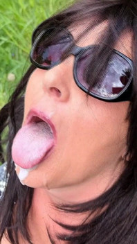 Scopare e fare gangbang sull'autostrada mentre mio marito è al lavoro Parte 2