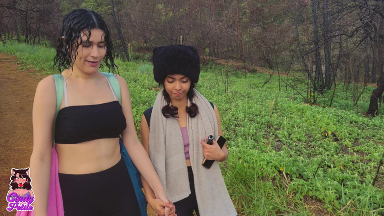 Cindy Luna Petite: ฉันเจอสาวเซ็กซี่ในแม่น้ำ แล้วเราก็จบลงด้วยการเย็ดกัน