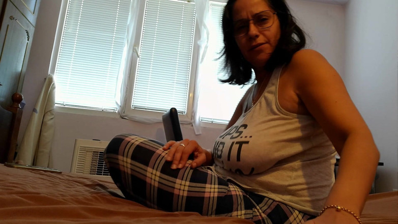 Randy and Deria: Bobbies and Handjob