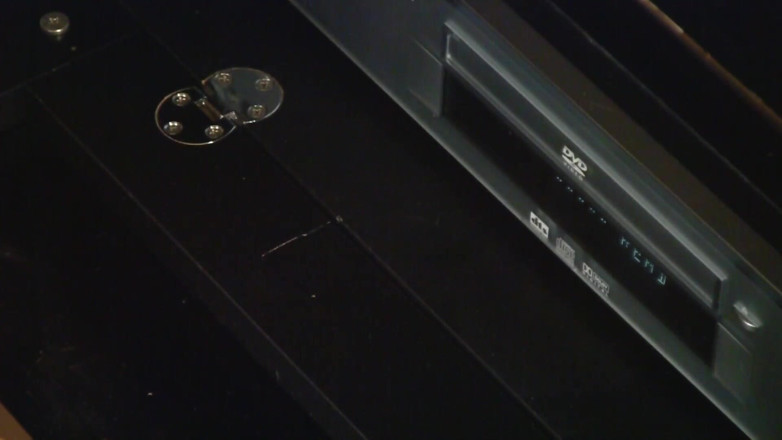 Raptor Inc: Je regardais du porno avec ma belle-mère. Elle a immédiatement...