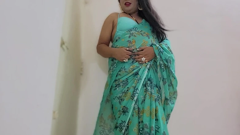 Indiansissychubby: ファックする前に私はとてもエッチな甘い私はそれが大好きです