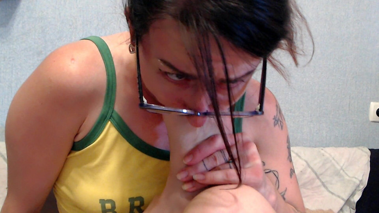 HellENXxOo: Sloppy &amp;tesão Feetsuck (francês)