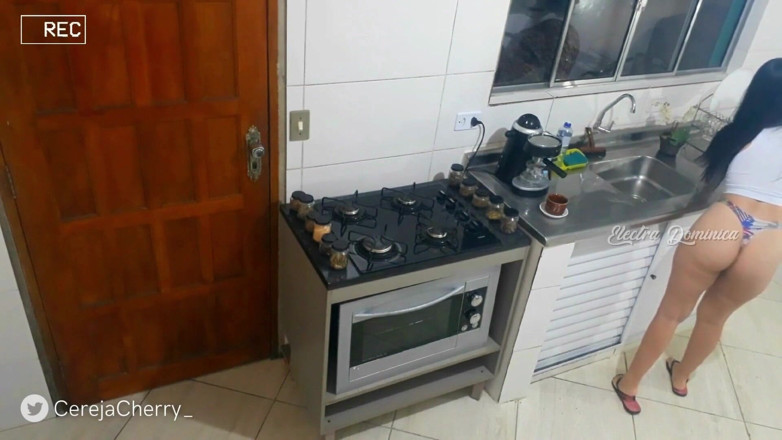 Curious Electra: Organizing the kitchen in underwear