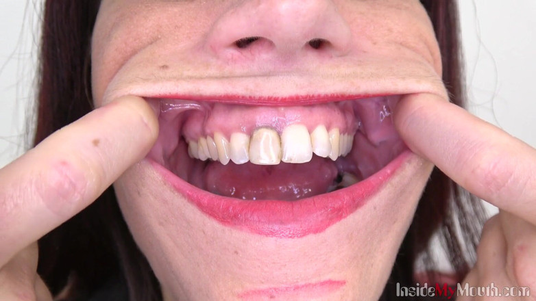 Inside My Mouth: Mondfetisjclip met Ali Bordeaux Fullhd - in mijn mond