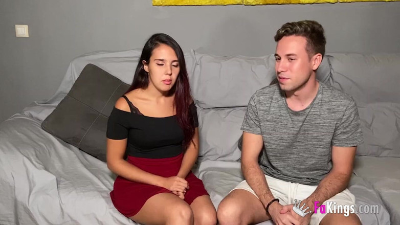 FAKings: Amateur teenage couple shares her dirty fantasies with us