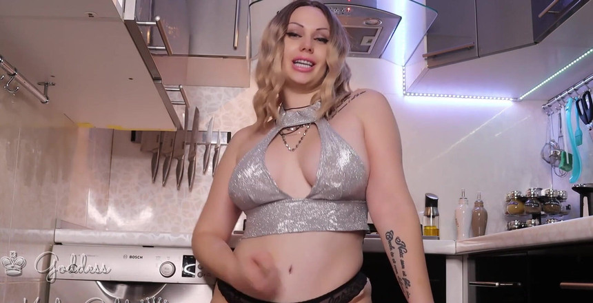 Goddess Misha Goldy: 你能做的就是撸管。你真是个愚蠢的迟钝者！你是一个孤独悲伤的丑陋莫龙！