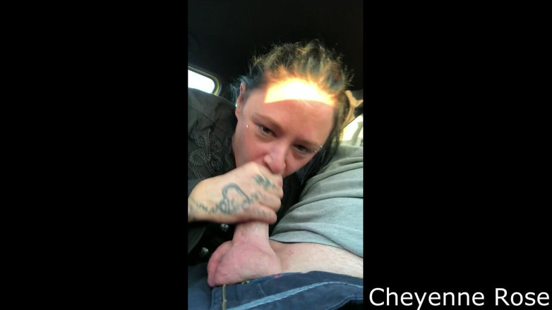 Cheyenne Rose 80: Mamada rápida en el coche