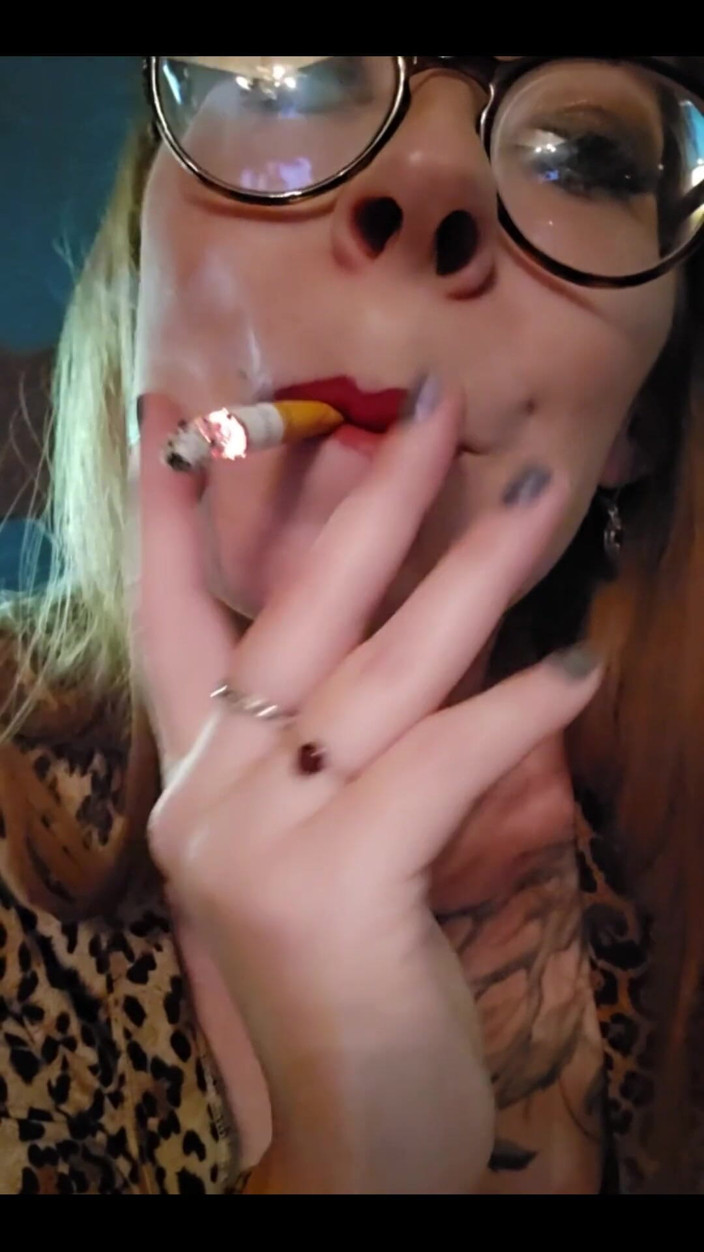 MistressThrope: Ah, a Magia do Dia da Corcunda. Aproveite este clipe...